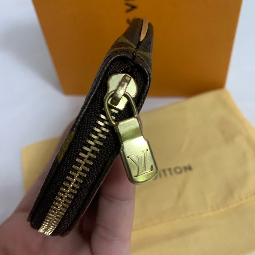 Louis Vuitton Round coin purse - Picture 4 of 8